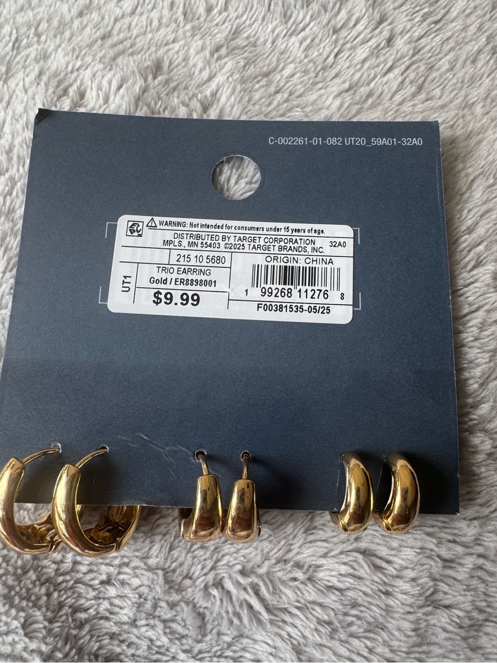 Lot of 5 Universal Thread Gold Toned Earrings 1 Trio Pack and 2 Singles - Picture 7 of 7